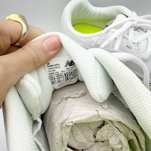 New Balance Mens Rush V4 Low Lacrosse Cleatss Size 12 White Neon Green NWOB - Picture 12 of 12